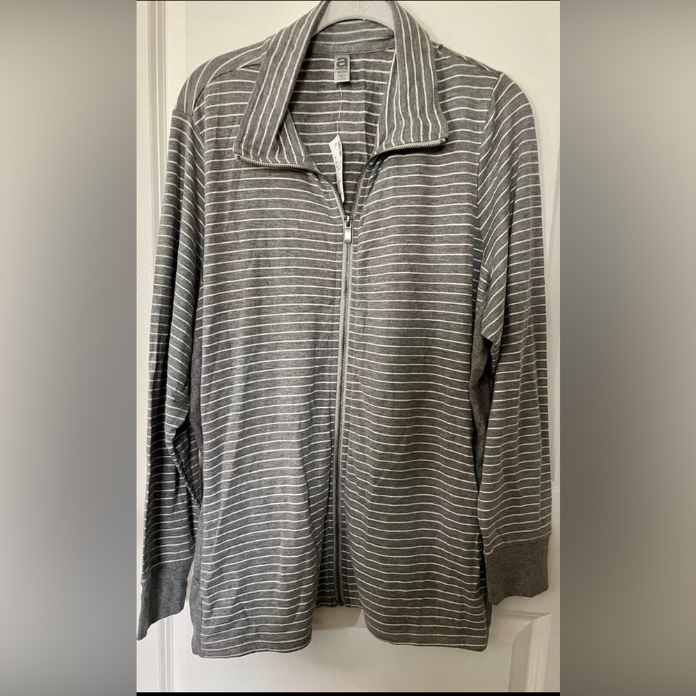 NWT Avenue jacket size 18/20
